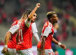 详细阅读:ios版下载-清晨突围战来临,本菲卡围绕法甲单刀错失,球迷炸锅,资深球员宣示担当的简单介绍 ios版下载-清晨突围战来临,本菲卡围绕法甲单刀错失,球迷炸锅,资深球员宣示担当的简单介绍