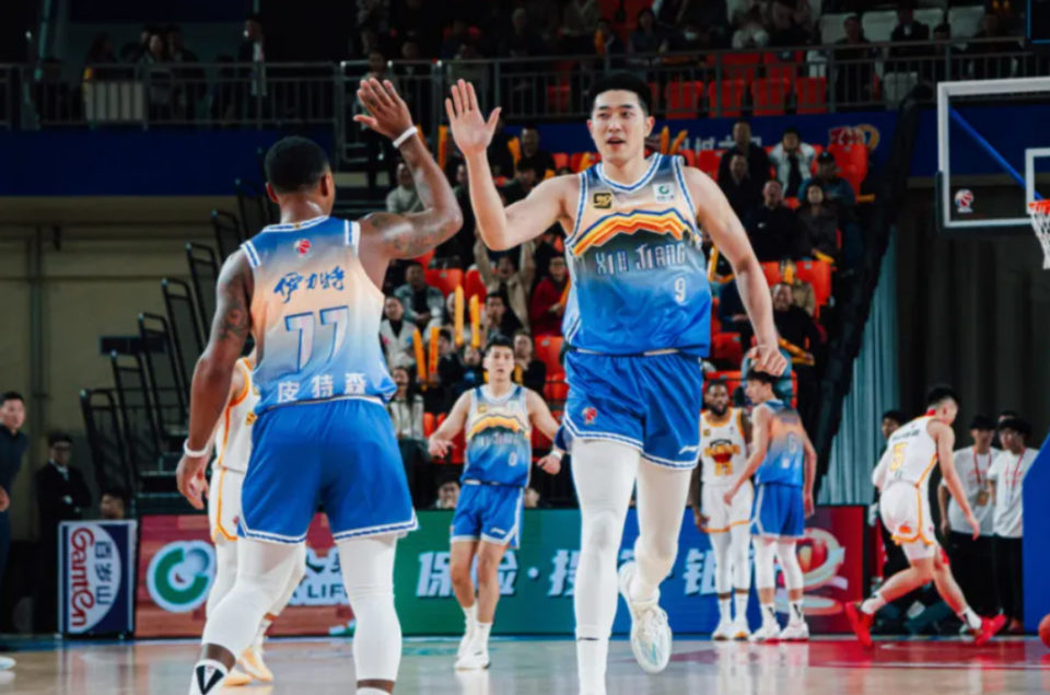九游APP-包含新疆广汇今夜手感冰凉;志在CBA常规赛名次提升;悬念犹存;赛程密集仍需轮换的词条