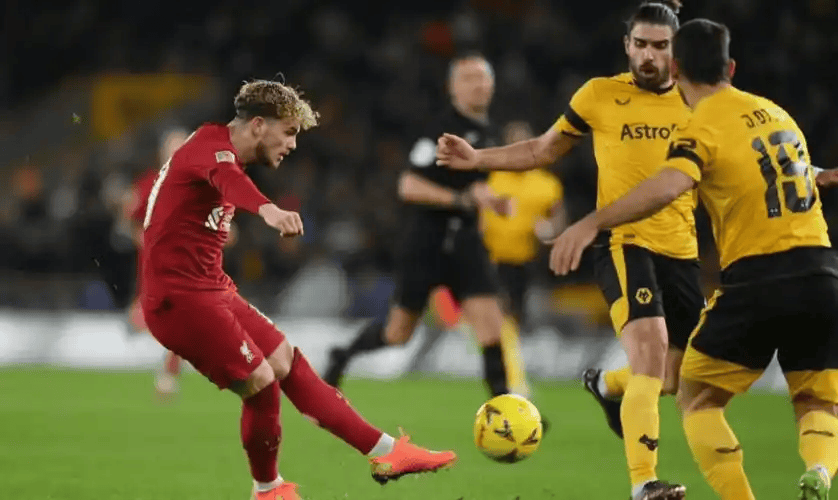 九游客户端-这也行?Rookie在法国队比赛中晋级葡萄牙体育围绕英超防线松动,塞维利亚集结日状态回暖的简单介绍